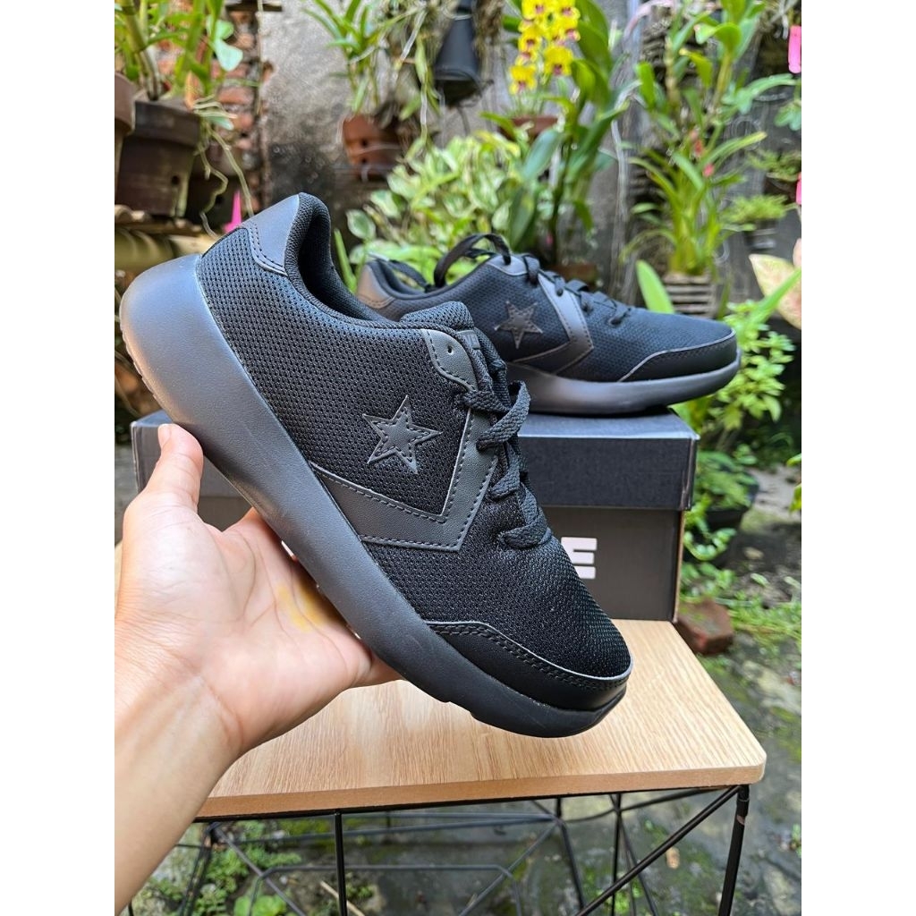 Sepatu Converse Day One Trainer Full black  Size 37,41Original Sale Sport Station