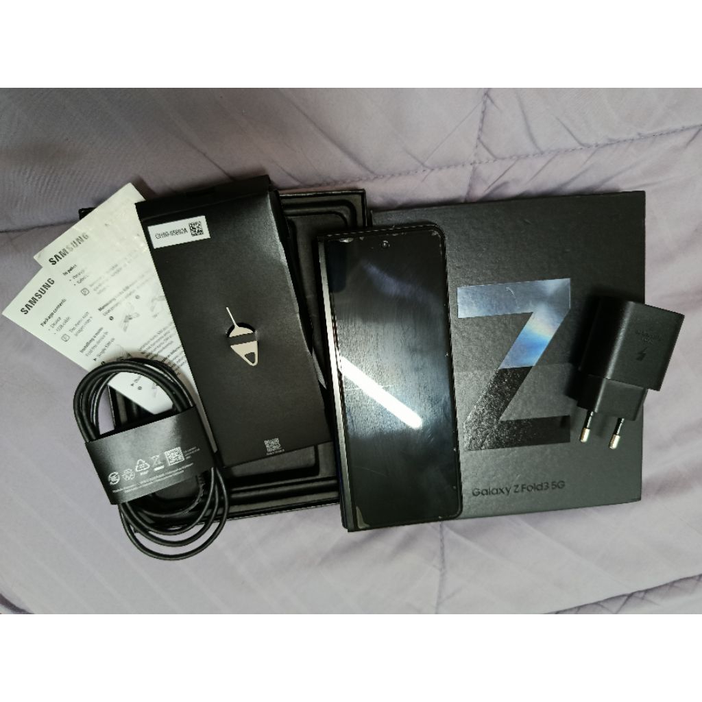 Samsung Galaxy Z Fold 3  5G  12/256gb Black Phantom  Second Fullset Mulus