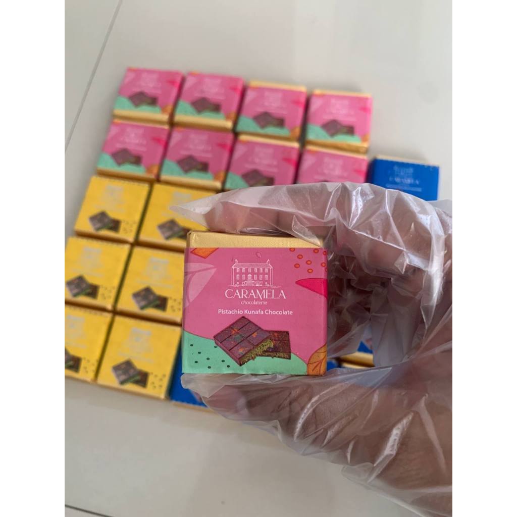 Caramela chocolaterie pistachio kunafa chocolate 20g | Coklat Dubai Mini ORI
