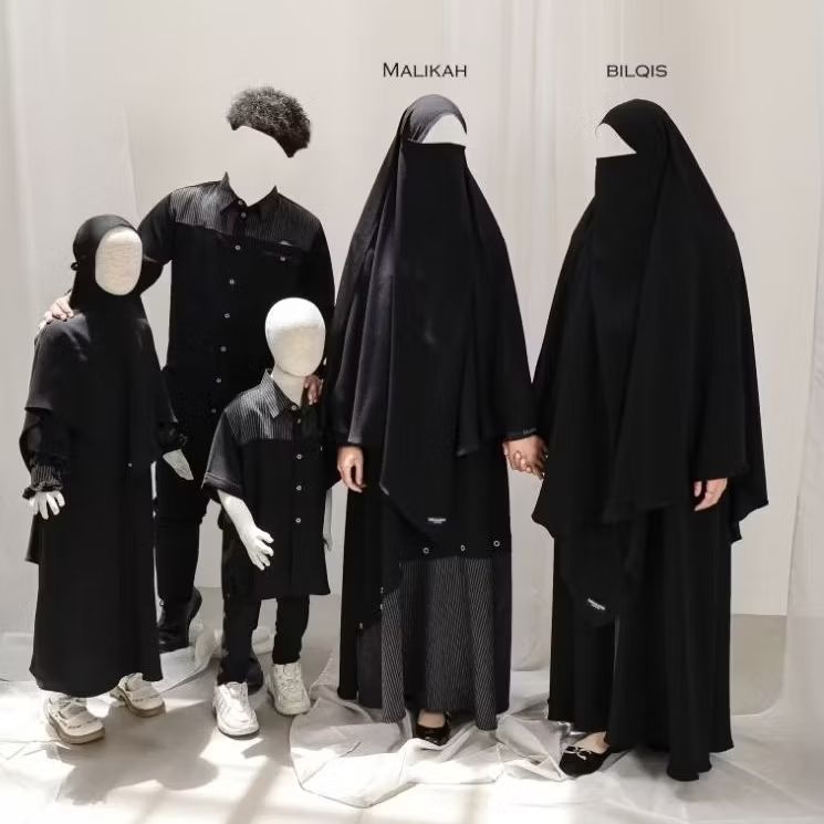 sarimbit Fitri abaya syar'i warna hitam by ghumaisha collection