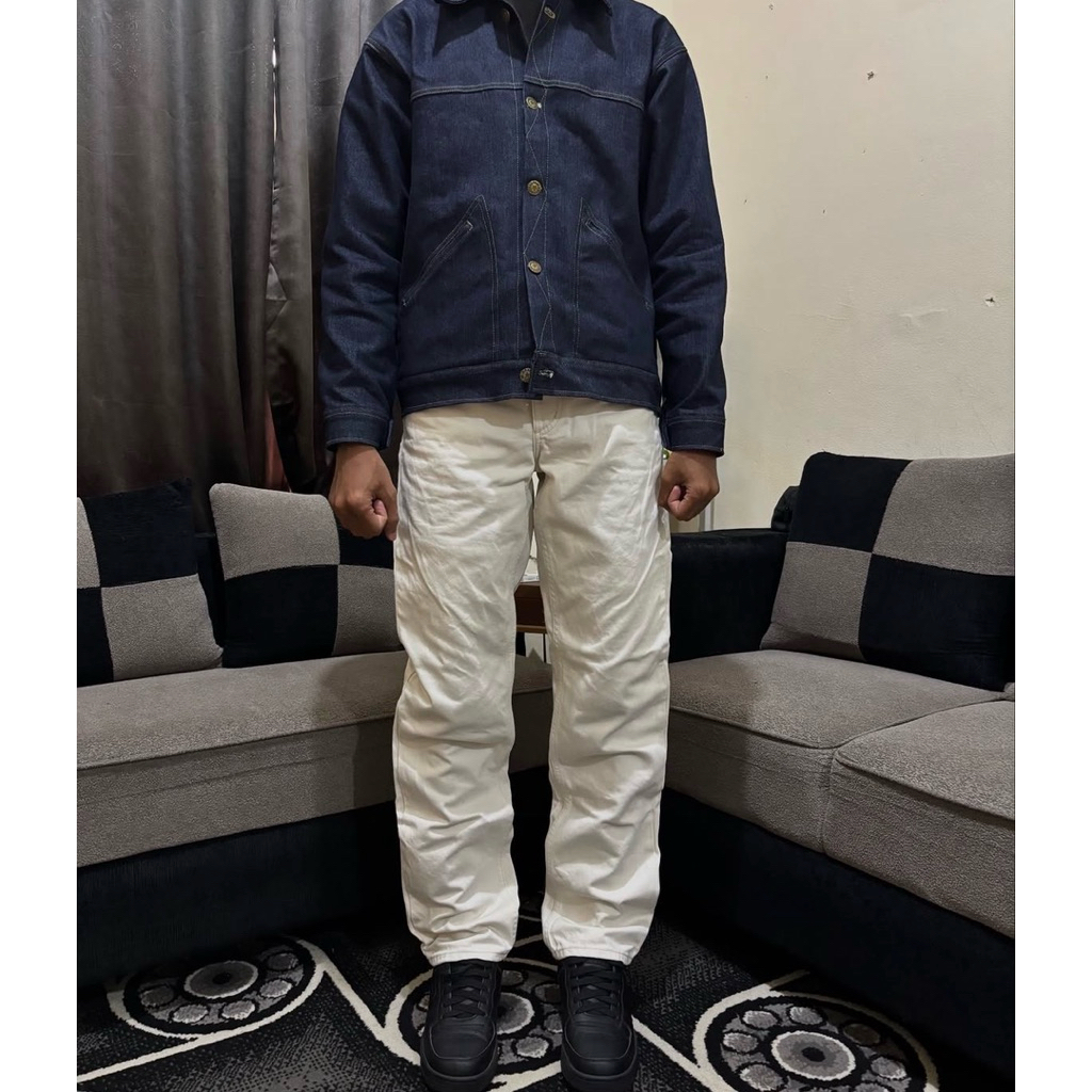 Uniqlo Jeans Broken White