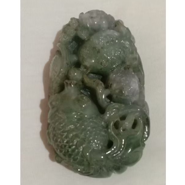 Batu giok Burma Grade A .