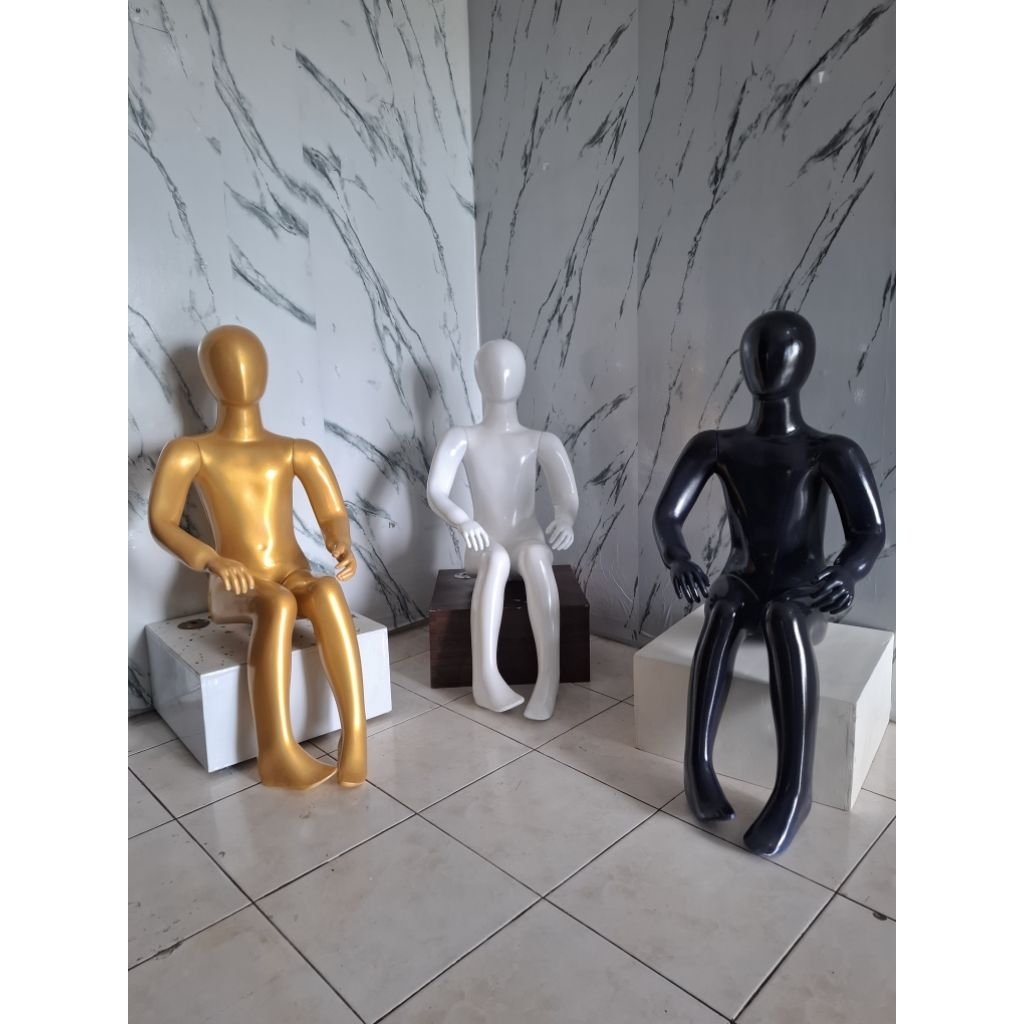 manekin full body duduk anak / manekin duduk / display duduk