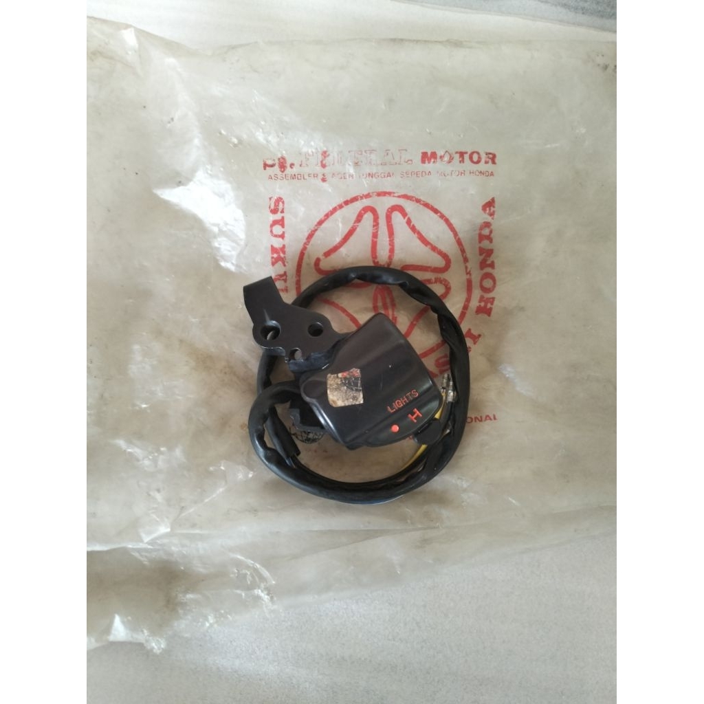 Holder kanan gl100 gl125 cb100 k5 original baru