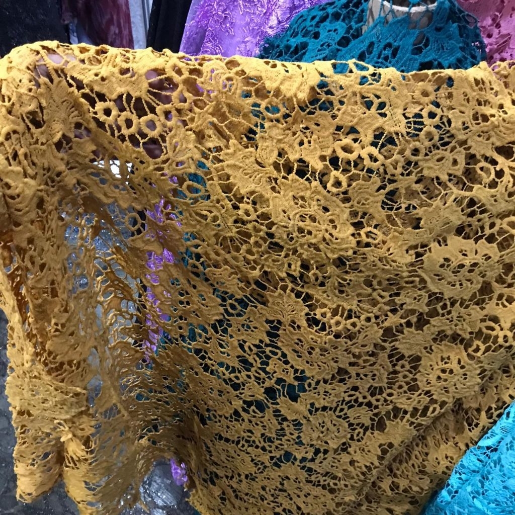 kain brokat Prada oki ~ kain brokat Prada Nagita ~ kain kebaya