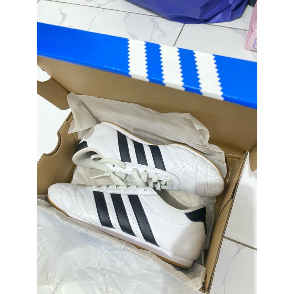 Preloved Sepatu Adidas Taekwondo