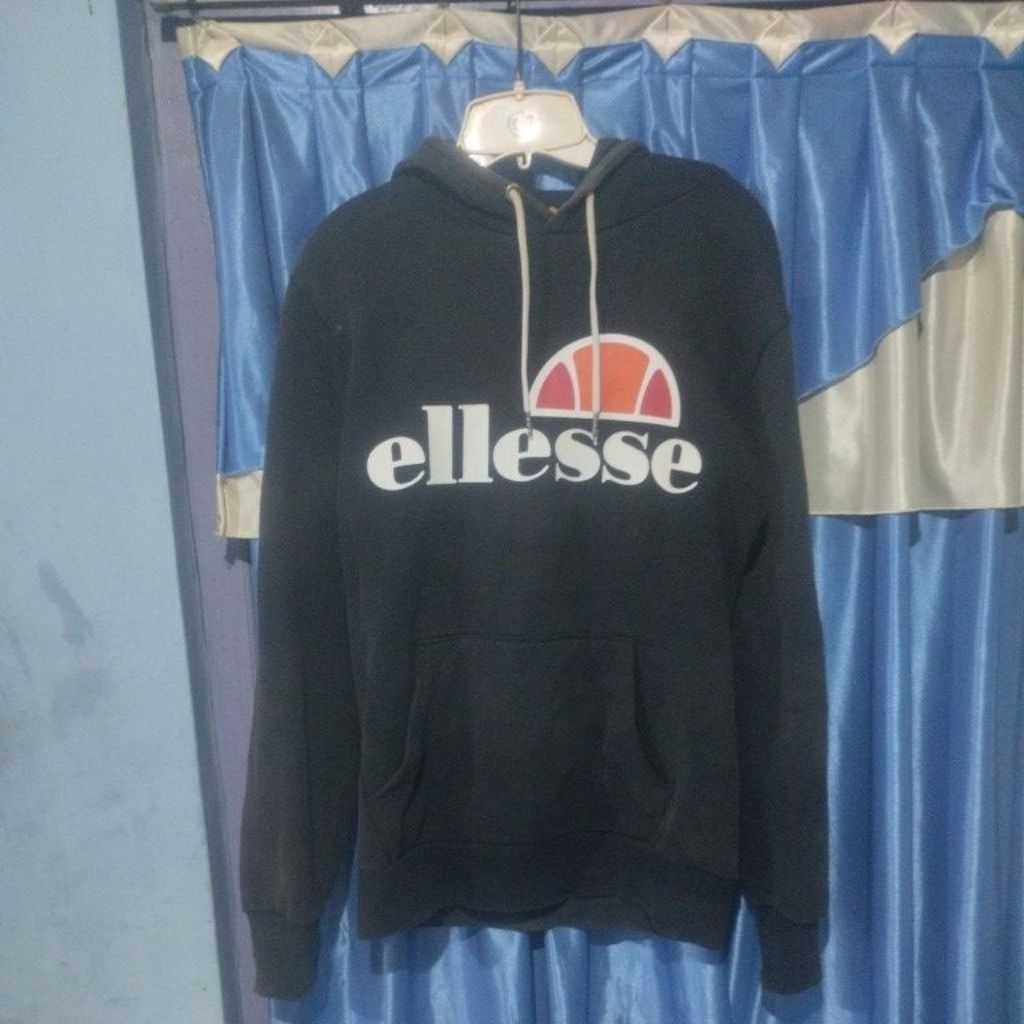 hodie ellese