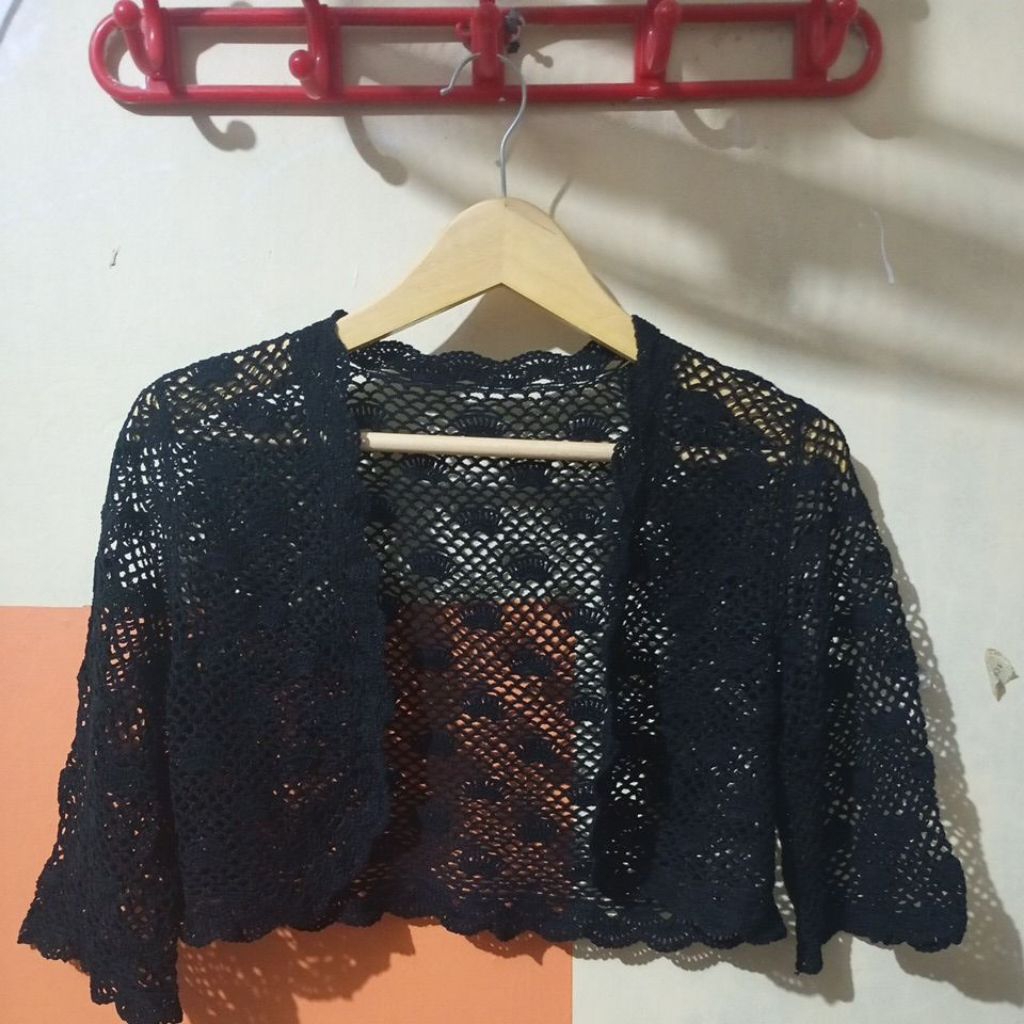 Outer Rajut hitam crop