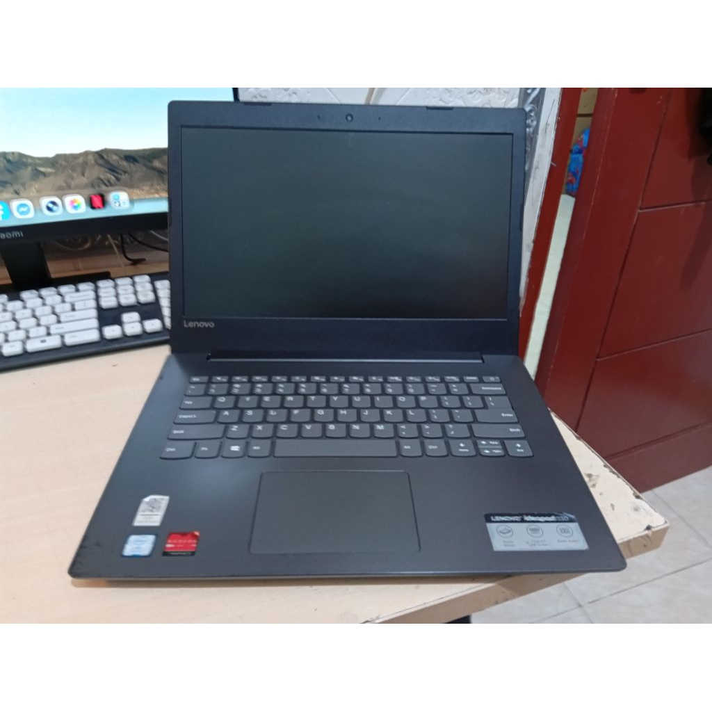 Laptop Lenovo ideapad 330 14IKB Core i5 8250U 4GB AMD Radeon (Rusak) Untuk PARTS