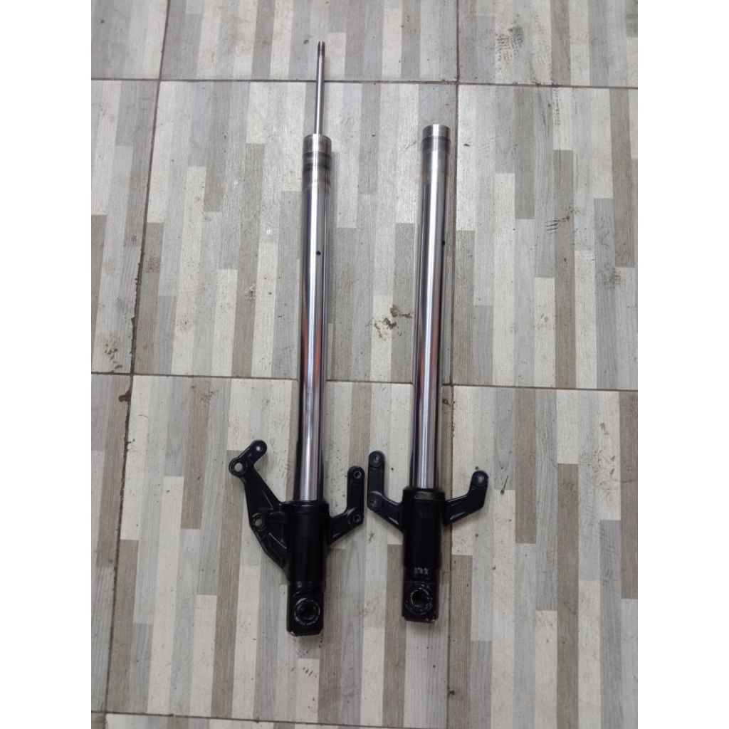 as shock upside down r15 v3 mt15 vva kiri kanan