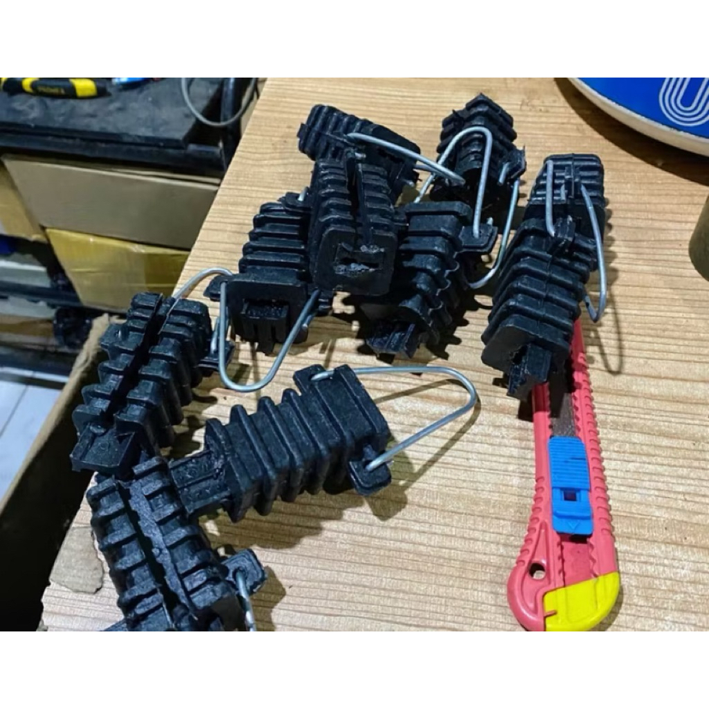 Dead end clamp kabel FO, Klem Buaya Tarikan Kabel Fiber Optik 1 core - 6 core dropcore figure 8 / fi