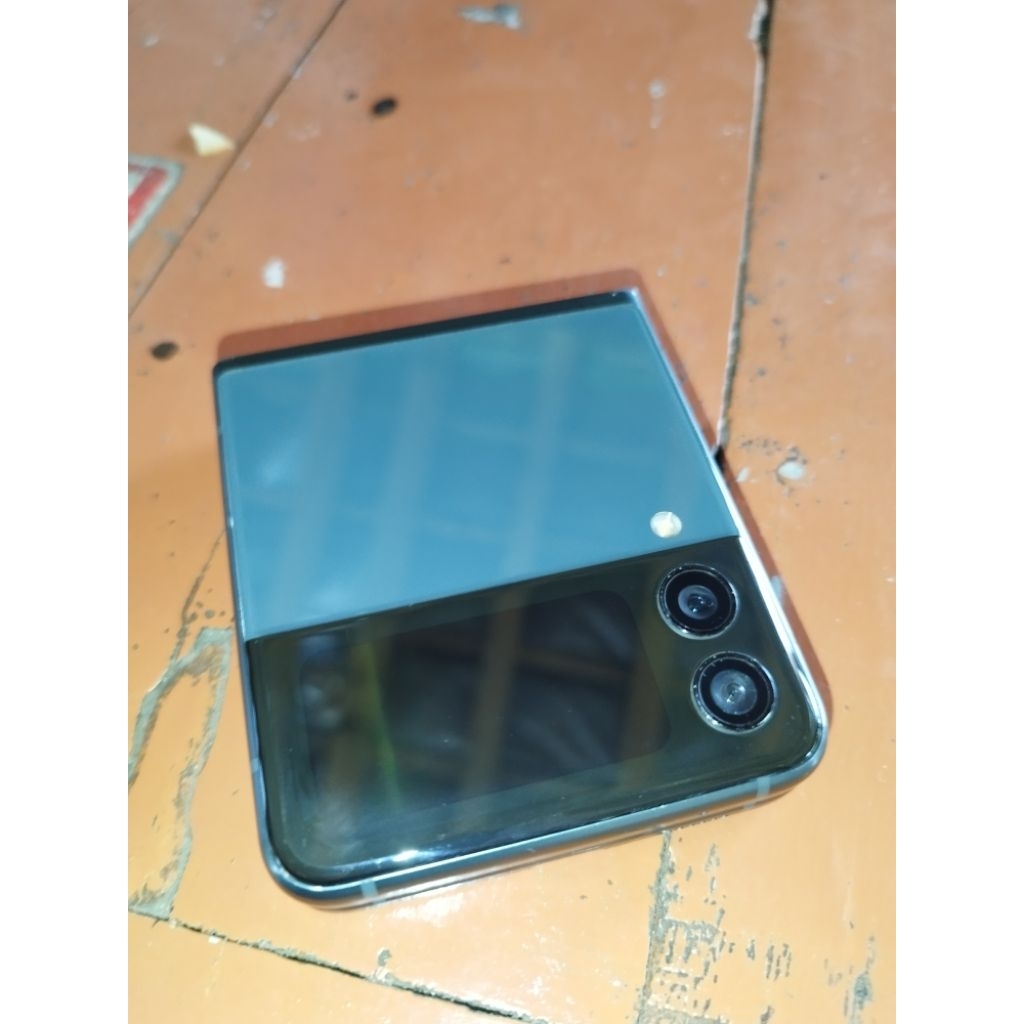Samsung Z Flip 3 Green 8/256 (Bekas)