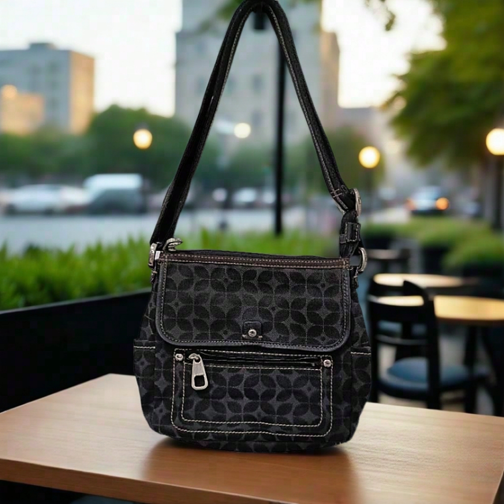 (BEKAS) Preloved Tas Sling Bag Shoulder Fossil Signature Canvas Hitam