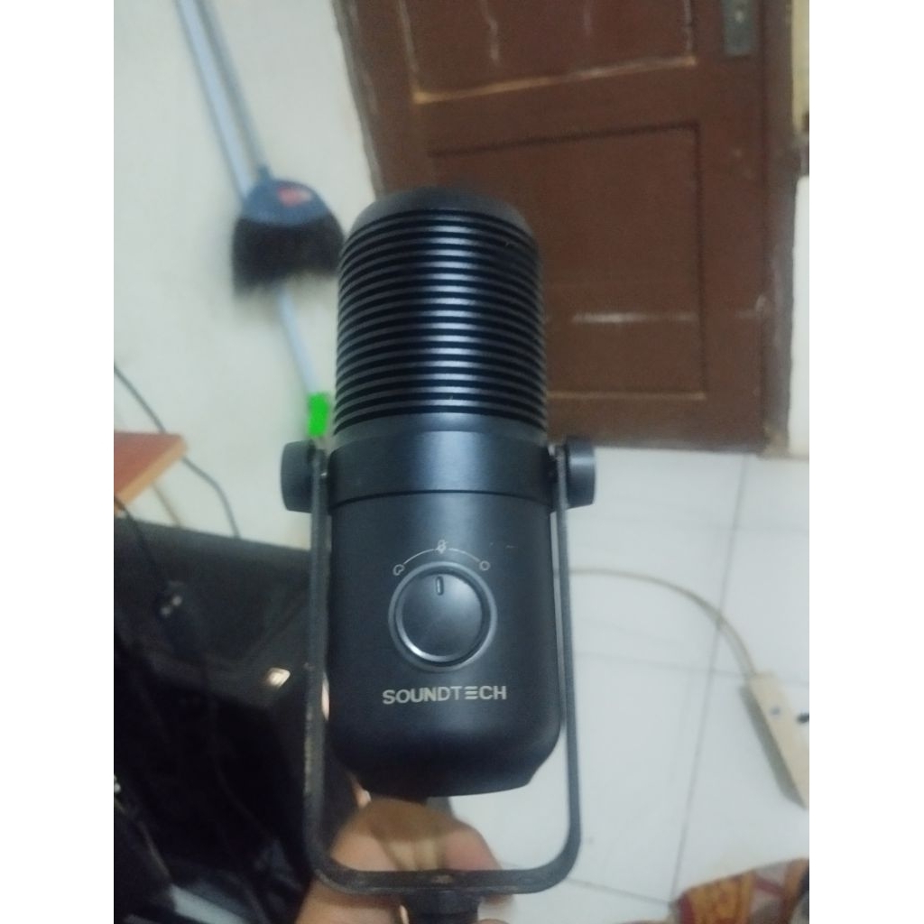 mic soundtech 2.1