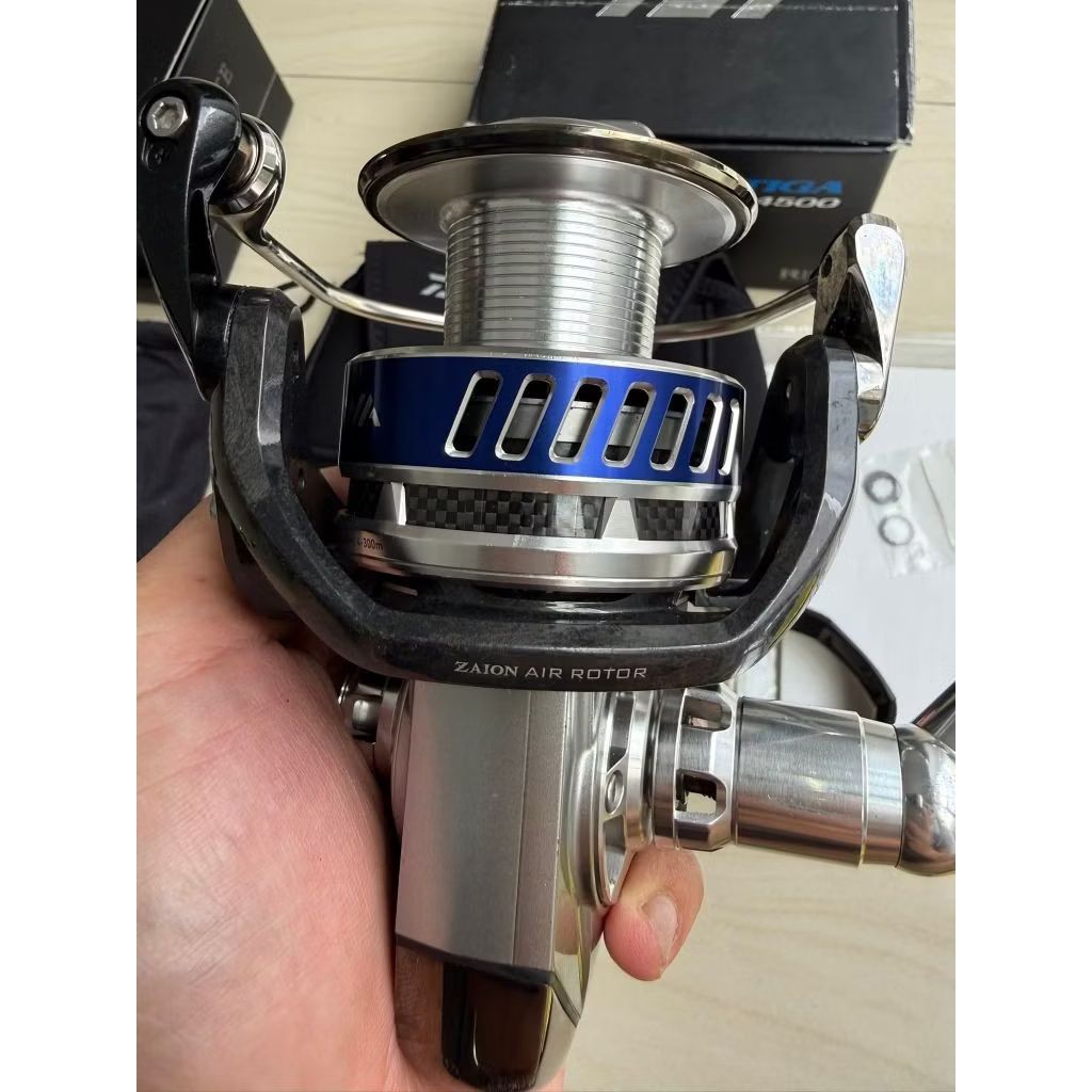 Daiwa Saltiga 4500 Second Jepang Lecet Pemakaian Dusbox Lengkap Putaran Smooth