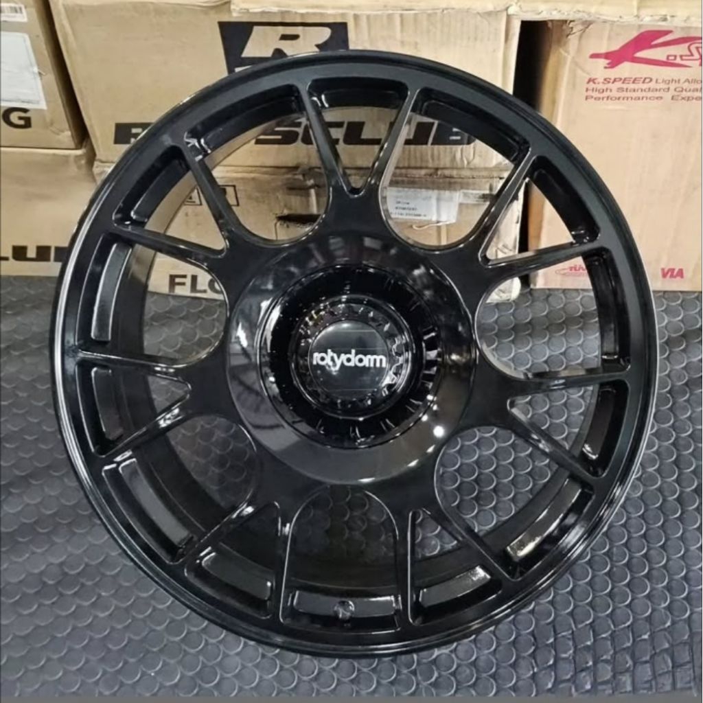 velg ring 18 rotiform lebar 8,5 et 42 velg racing r18 pnp innova reborn venturer Innova zenix voxy v