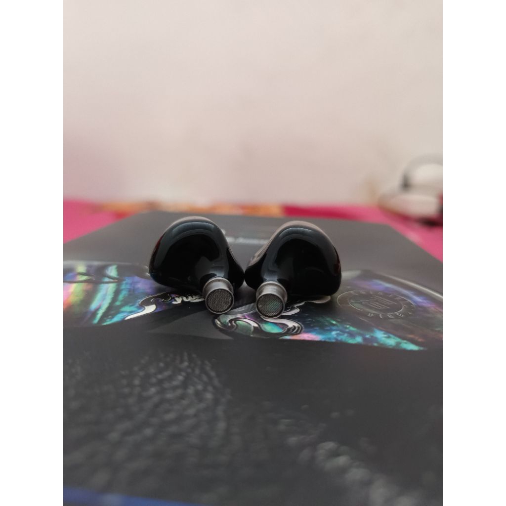 IEM JUZEAR x Z Reviews Defiant Rainbow - Second (No Cable)