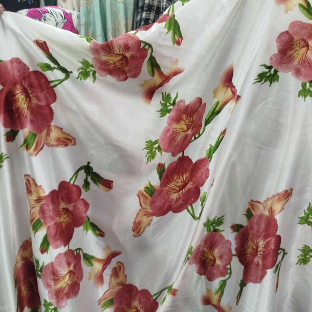 Kain Satin Silk Motif Bunga Mawar Premium – Adem, Halus, Jatuh, Tidak Terawang,Elegan – Cocok Untuk 