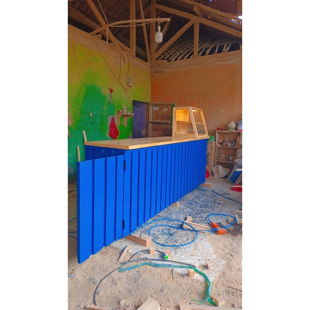 Meja bar etalase dari kayu jati Belanda