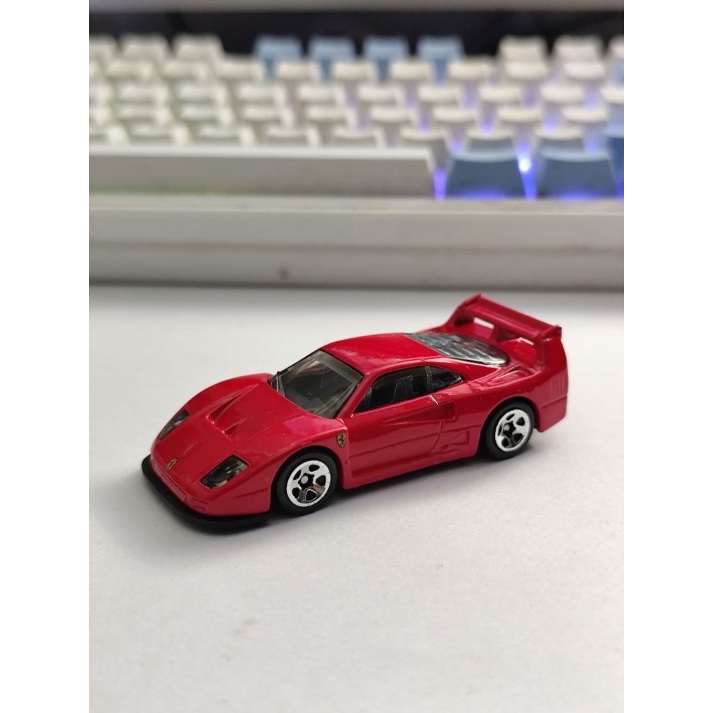 LOOSE - Hotwheels Ferrari F40 Competizione