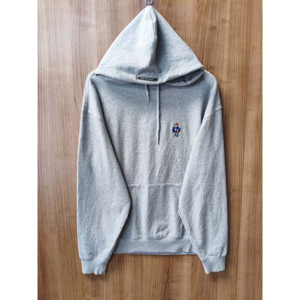 Preloved sweater hoodie yale university