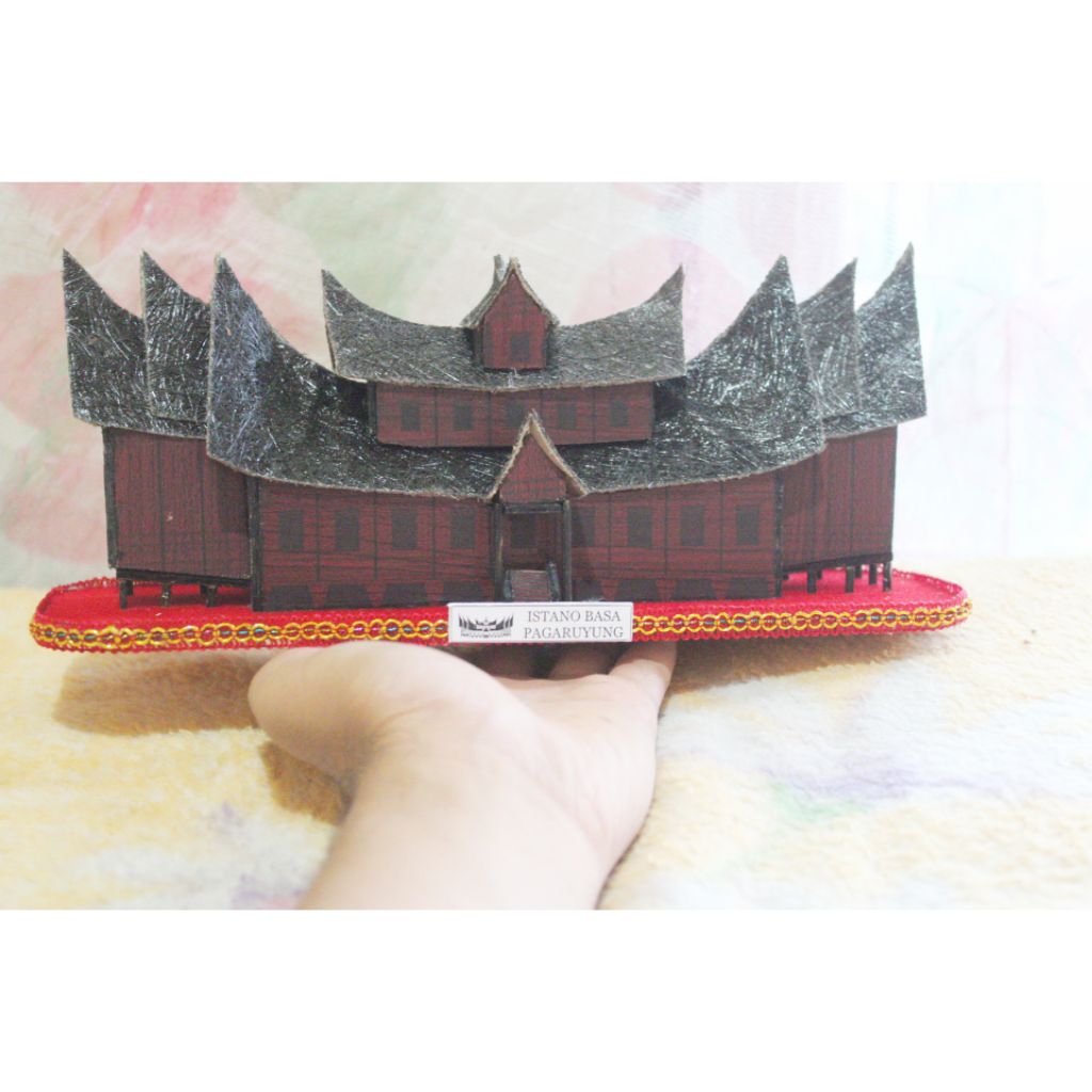 miniatur rumah gadang, miniatur istano basa pagaruyung