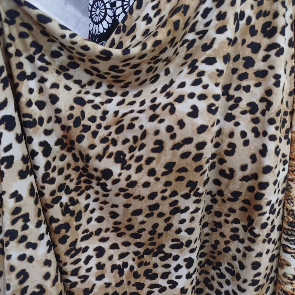 Kain Zara Crep Motif Leopard Dz Premium – Adem, Halus, Jatuh, Tidak Terawang,Elegan – Cocok Untuk Ga