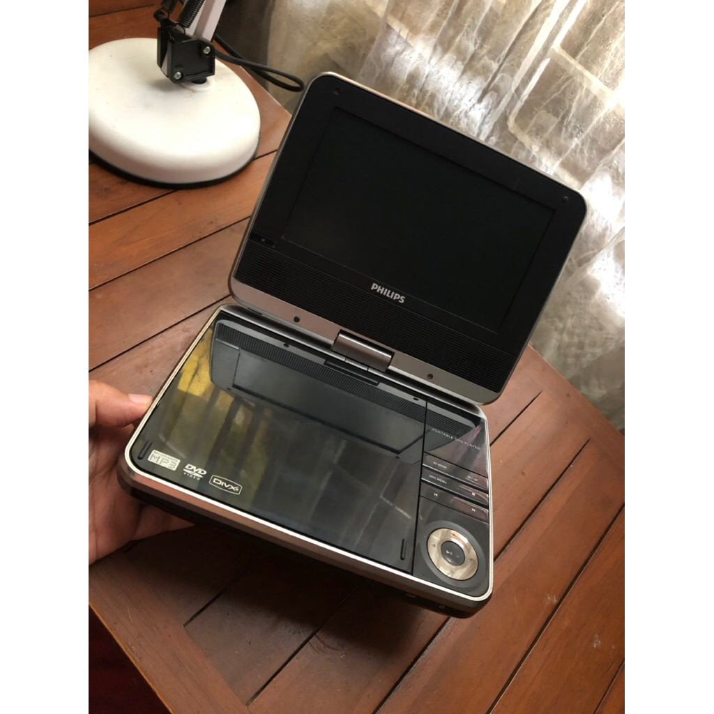 PORTABLE DVD PLAYER PHILIPS PET742/98 MULUS NORMAL (MINUS)