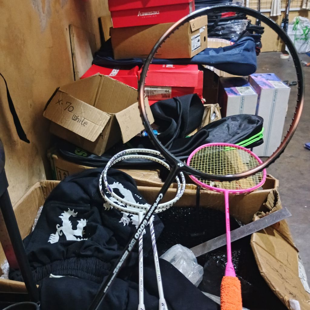 raket Yonex carbonex 6000