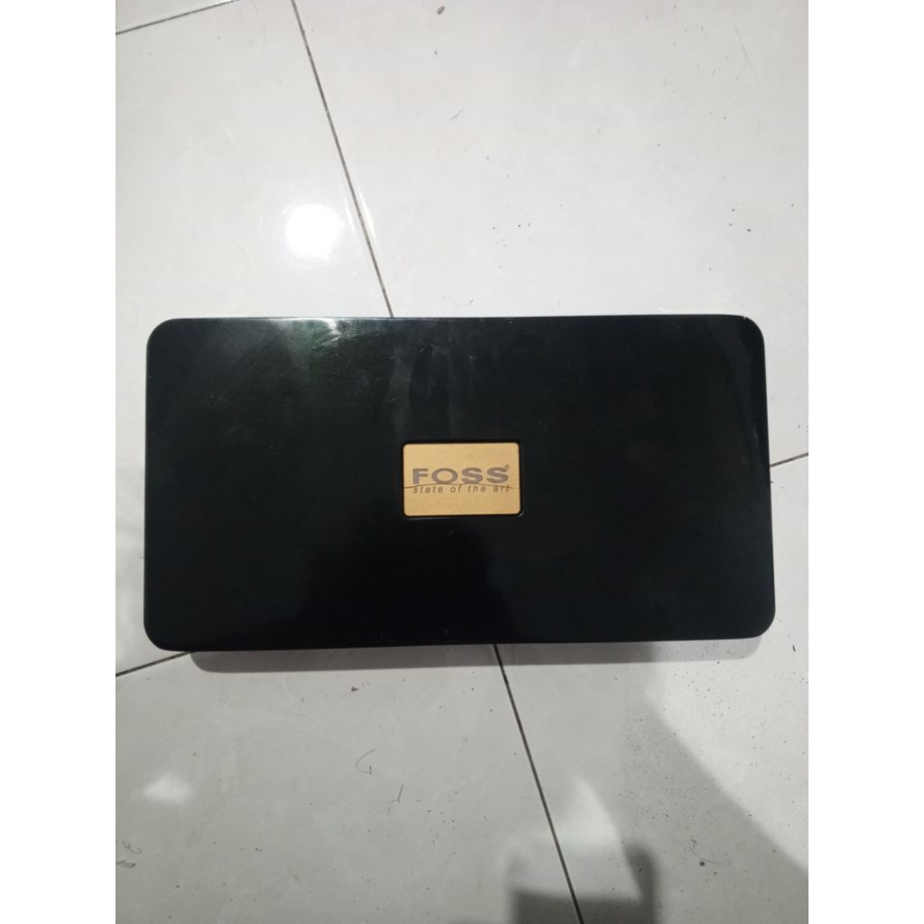 Power Audio Mobil merk FOSS 5 chanel.