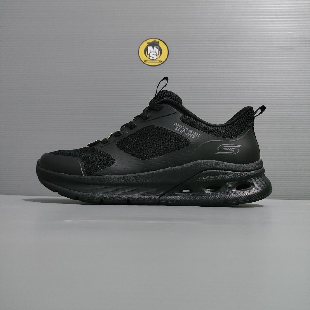 SALE AMBYAR SKECHERS SLIP INS WOMEN. SIZE 36