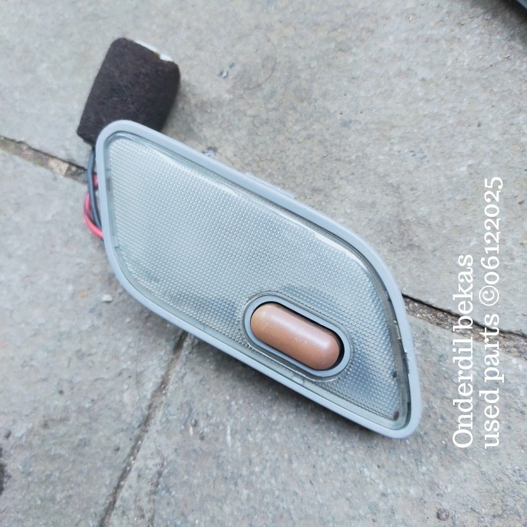 dome light lampu kanan pilar c Honda Accord s86