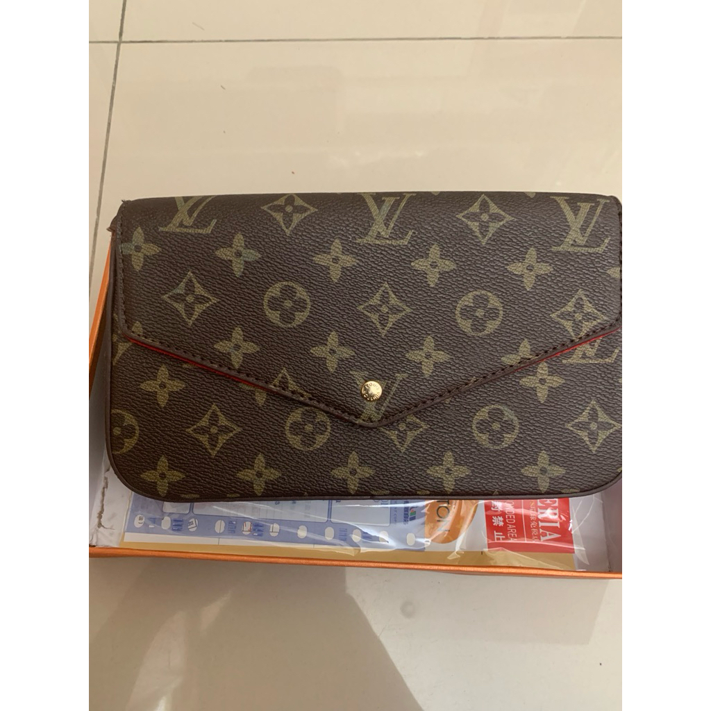 Prelove Pouch LV mirror full box