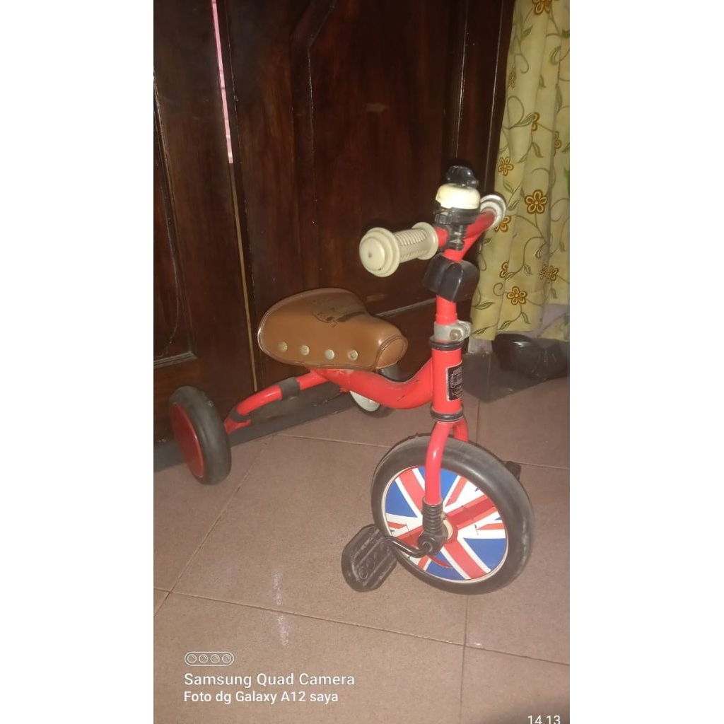 Sepeda anak london taxi