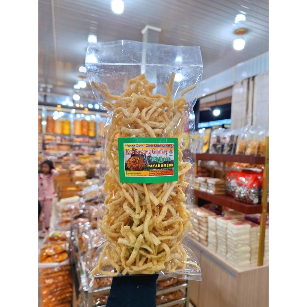 Keripik Bawang Ampia Sanjai Rina Payakumbuh