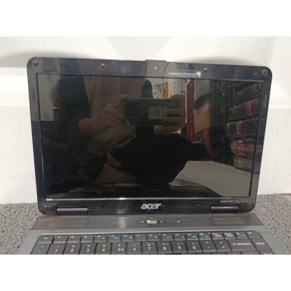 Laptop Acer aspire 4732Z  Windows 7 Ultimate 32-bit  Processor Pentium dual-core T4400 2.2GHz Ram 1 