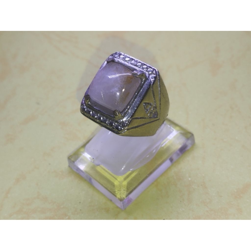 Batu Natural Cendana Serat Emas