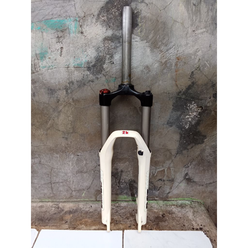 fork rst omega  26in