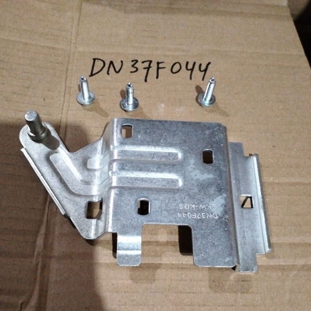 engsel PINTU kulkas atas polytron original DN37F044