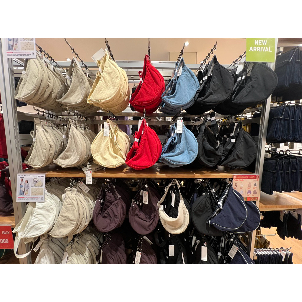 UNIQLO Tas Bahu Mini Bulat (Jastip)