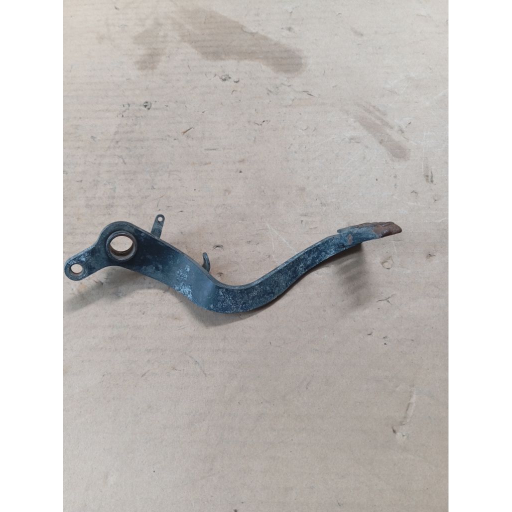 pedal rem belakang honda cb 150 R old ori