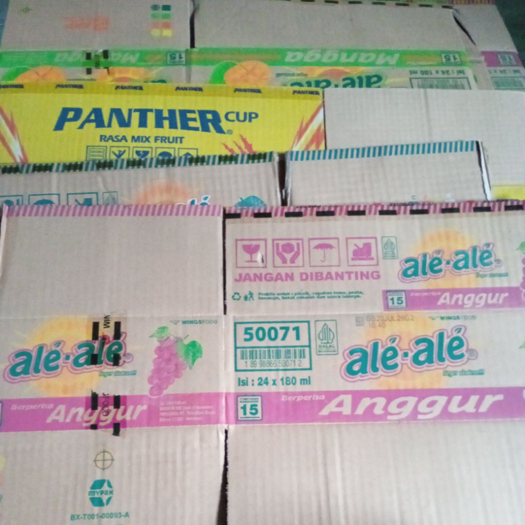 kardus bekas minum gelas isi 10 pcs