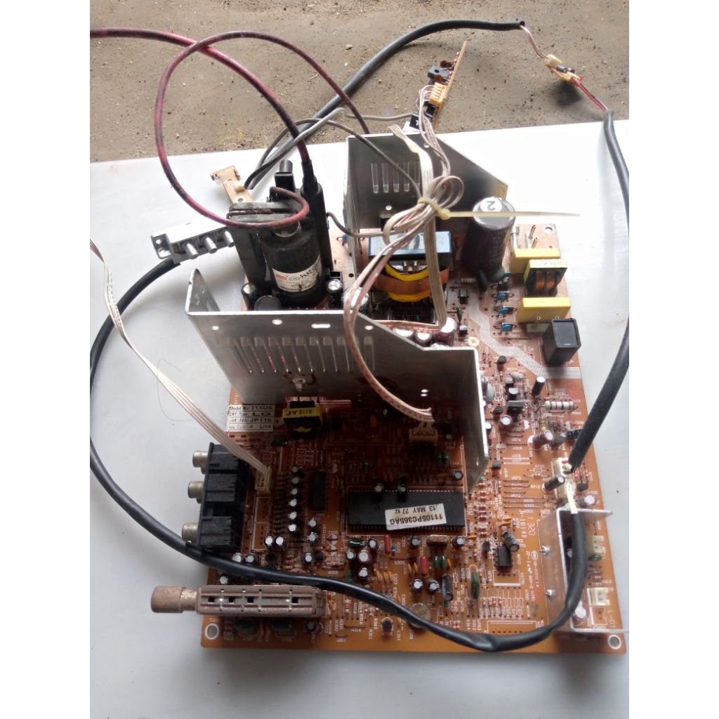 mesin tv cina 21inch slim,komponen lengkap,cabutan blm test/gambling