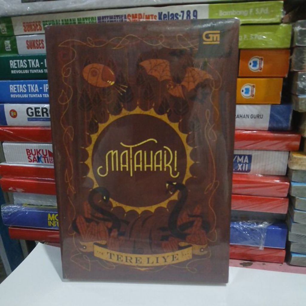 MATAHARI NAMA NYA ALI 15 TAHUN KELAS X