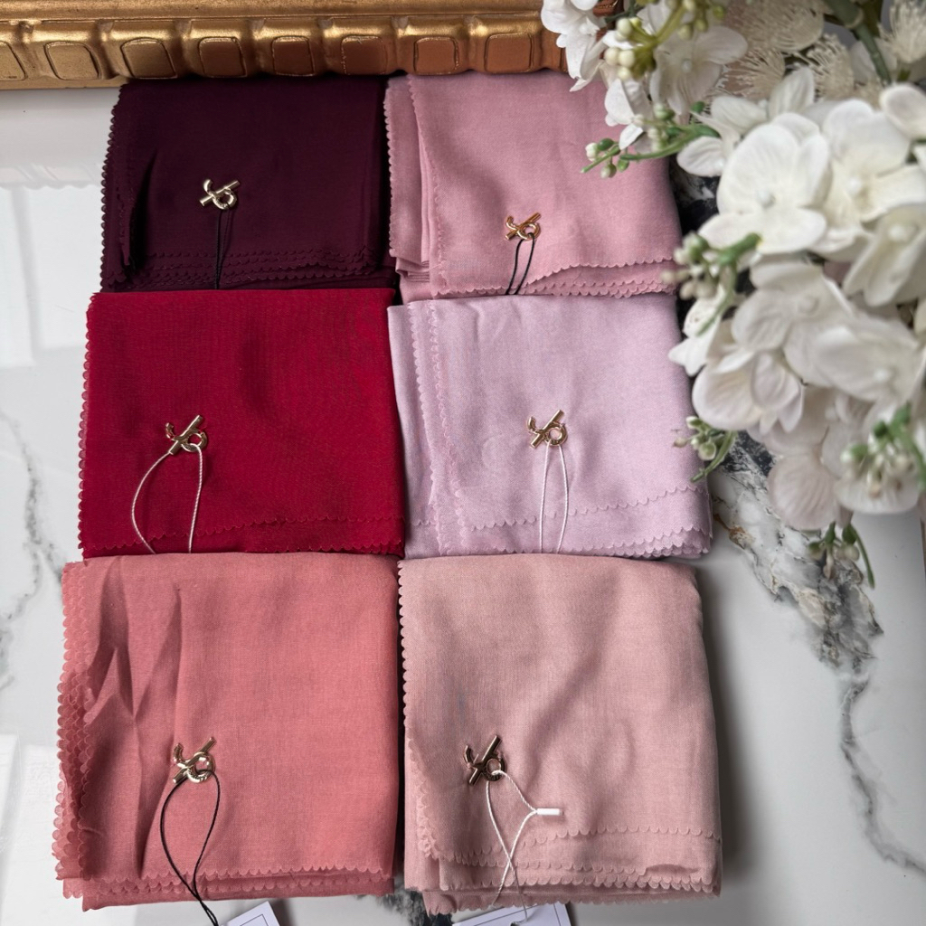 [READY] HARGA SALEEEE. LASSER CUT PLAT JP by JOURNEY SCARVES / Hijab Segi Empat Polos