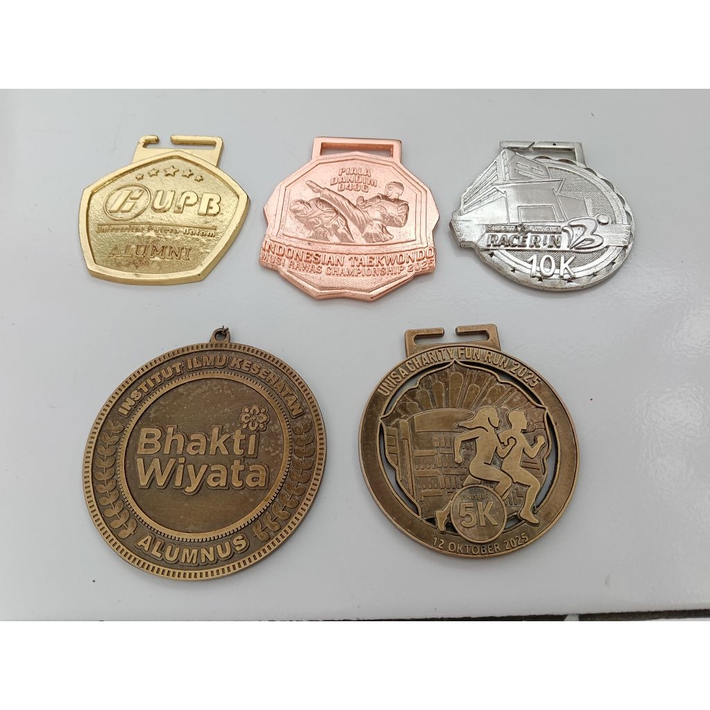 medali logam alloy -medali lomba kejuaraan -medali lari fun run- medali wisuda