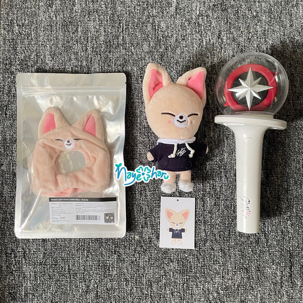 Skzoo foxiny mini plush & stray kids lightstick cover ver 2
