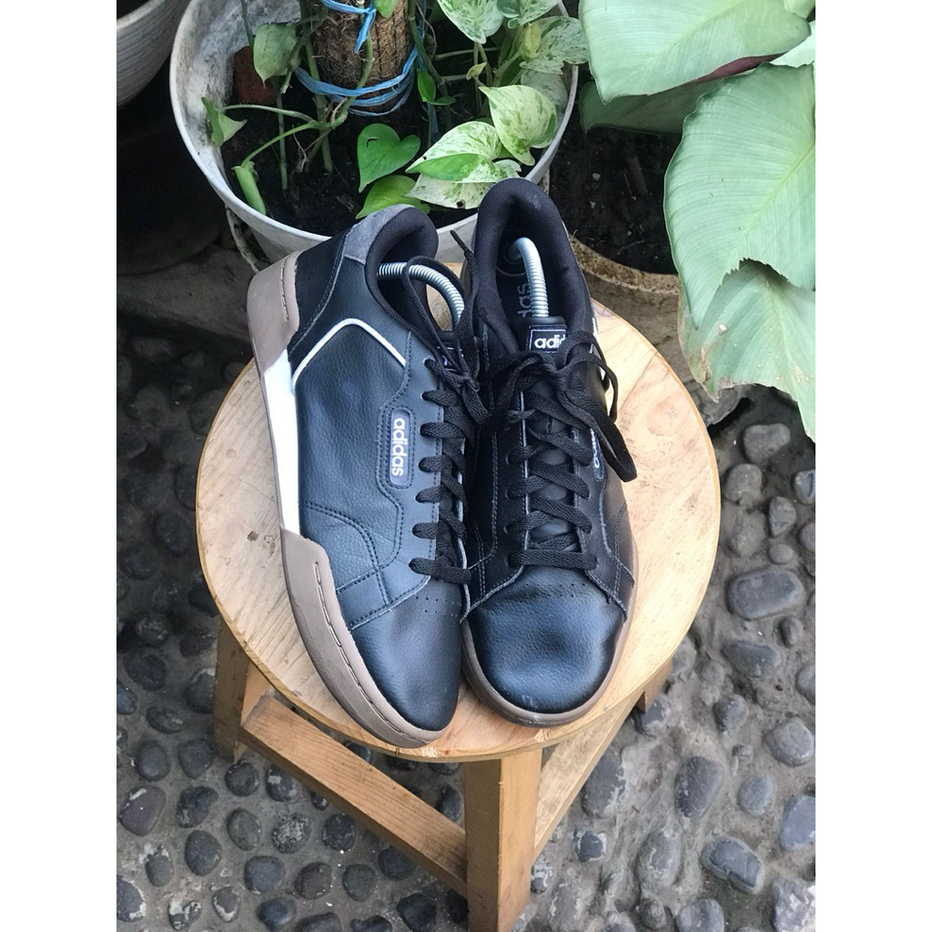 Adidas rugiera trainer