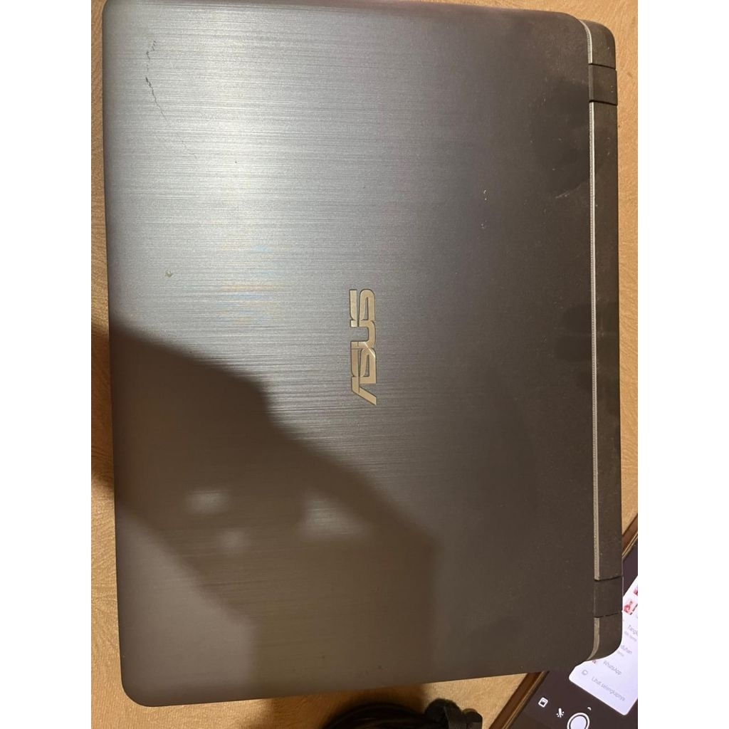 Laptop Asus a407u intel core i3 (bisa nego)
