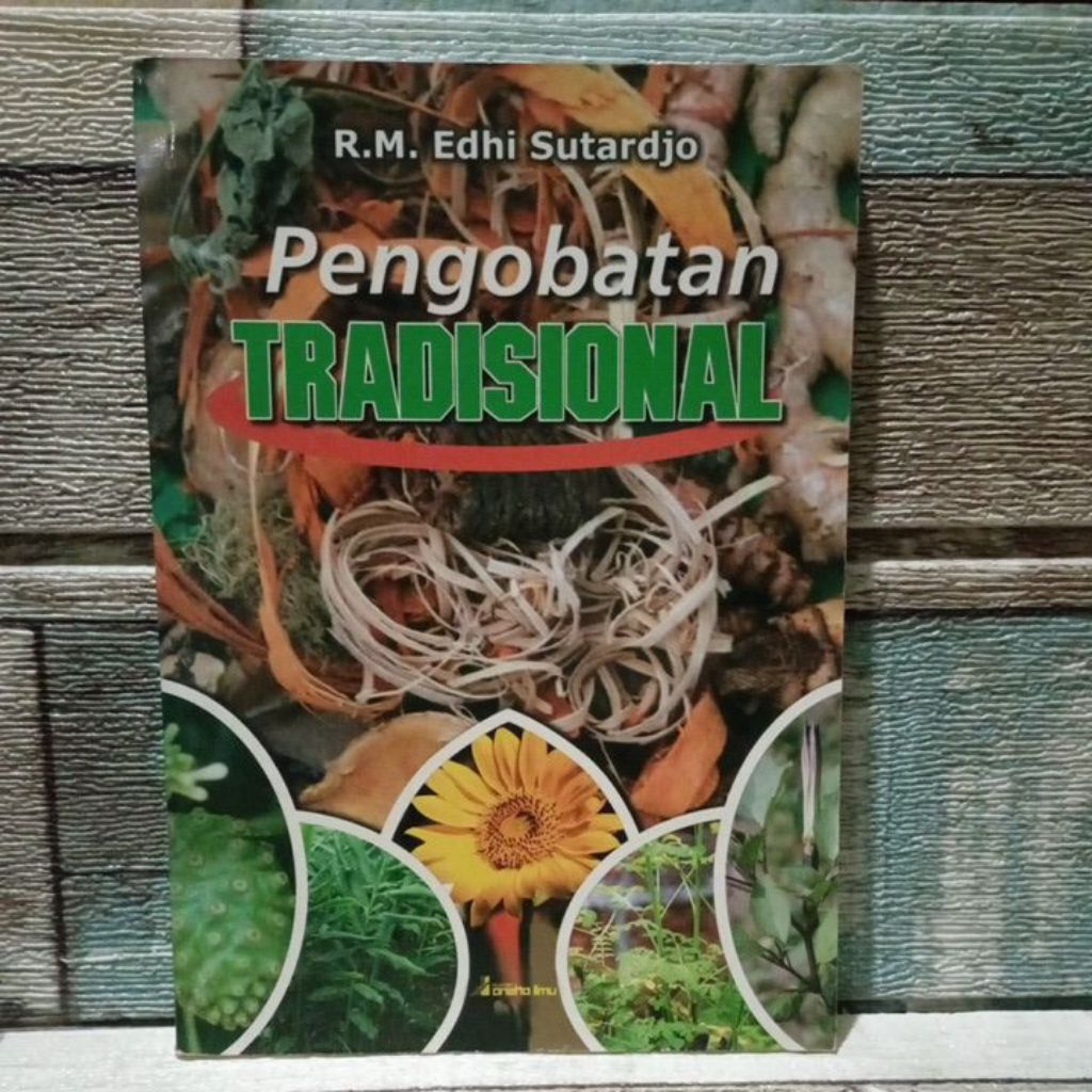 Buku pengobatan tradisional.